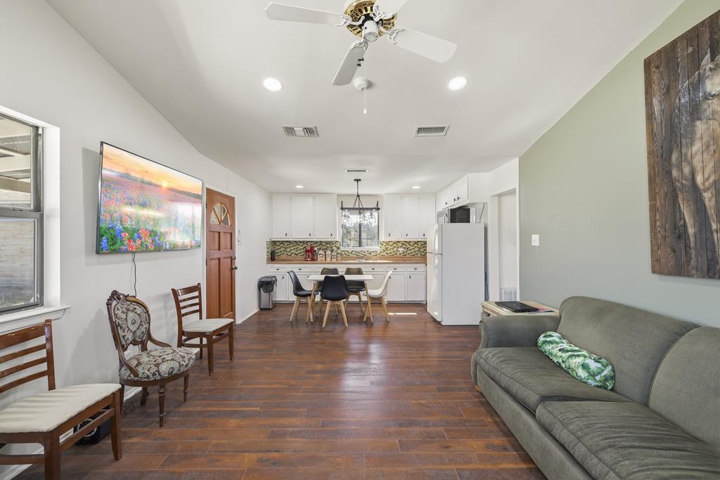 149 Avva Drive Property Photo 4