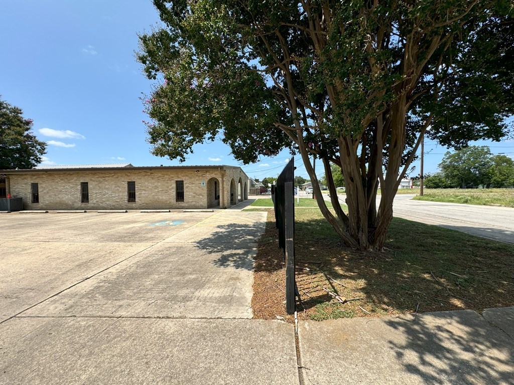 521-601 Clay St Property Photo 25