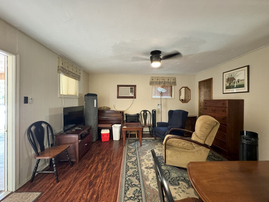 521-601 Clay St Property Photo 28