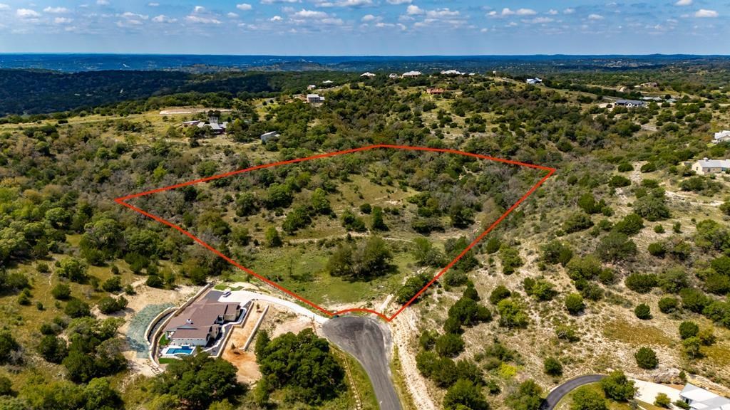 130 Dripping Spring Property Photo 3