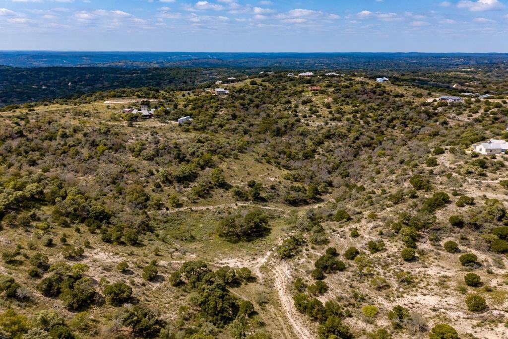 130 Dripping Spring Property Photo 6