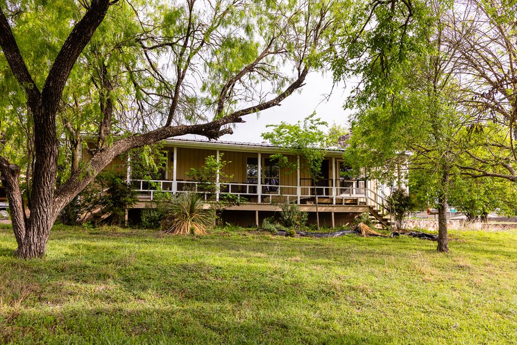 123 FM 480 Property Photo 1