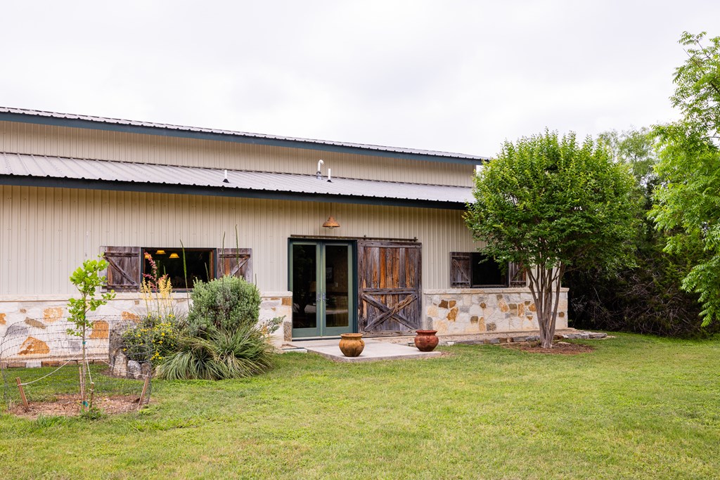 1897 Kyle Ranch Rd Property Photo 11
