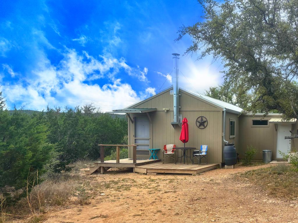 889 Cr 417 Property Photo 1