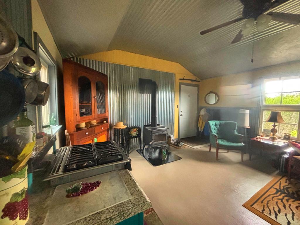 889 Cr 417 Property Photo 4