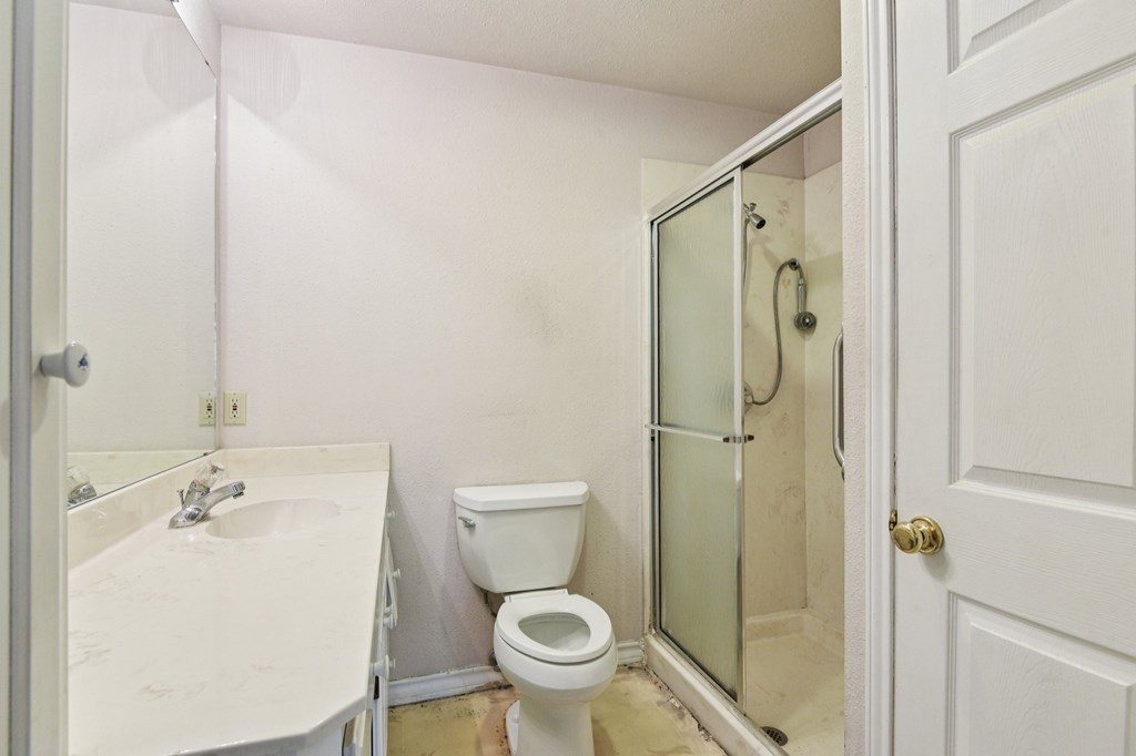 1310 Warbler Dr Property Photo 15