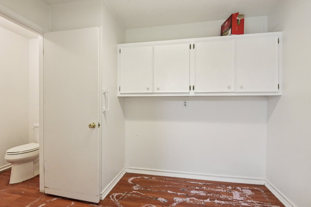 1310 Warbler Dr Property Photo 19
