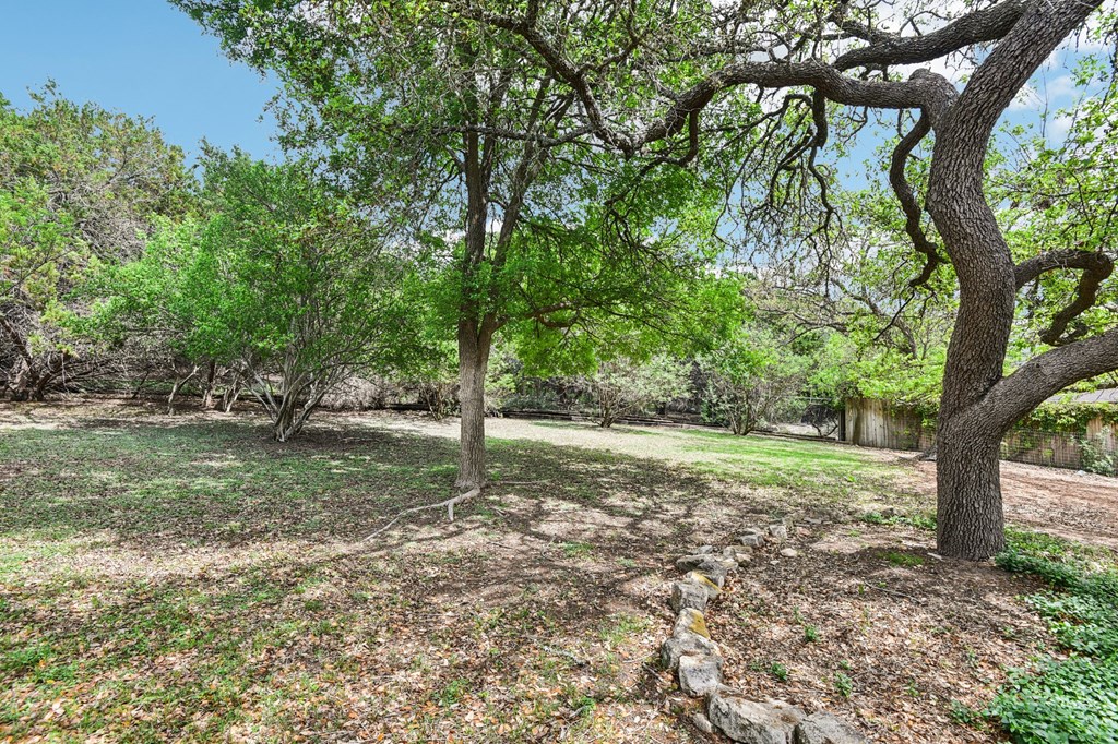 1310 Warbler Dr Property Photo 20