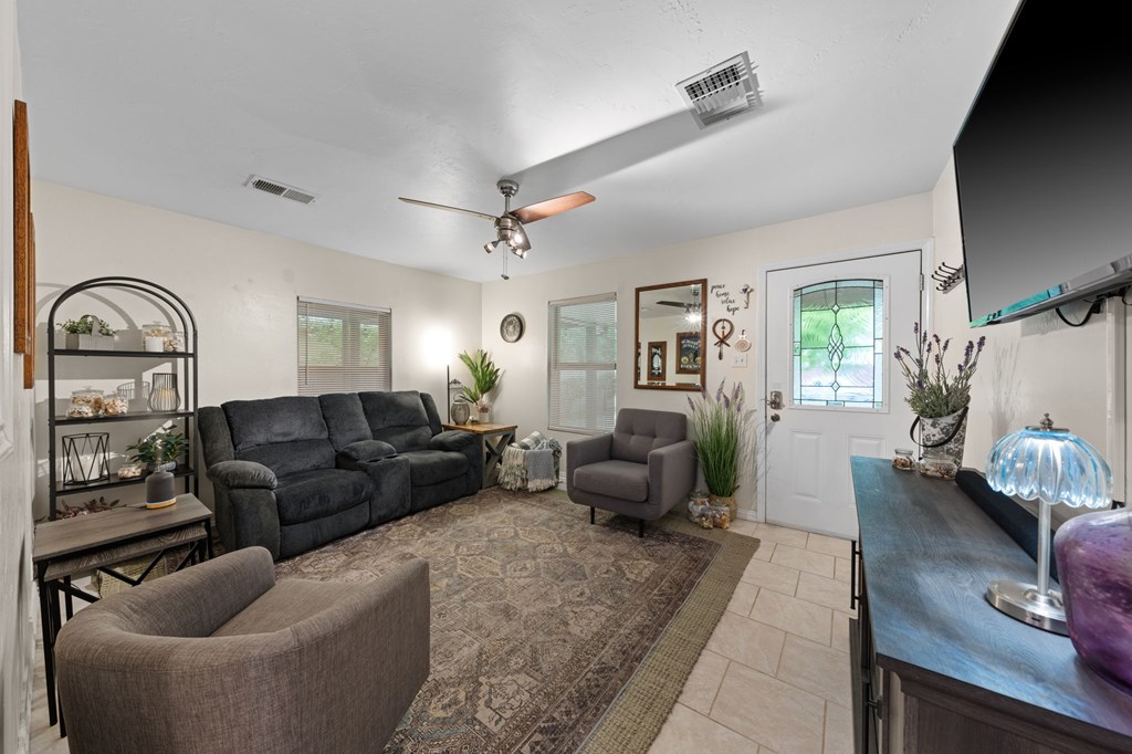 510 E Shady Dr Property Photo 4