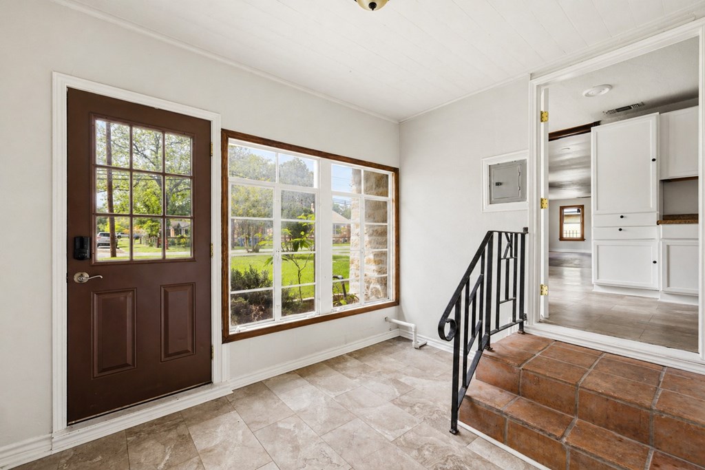 111 Lewis Rd Property Photo 13