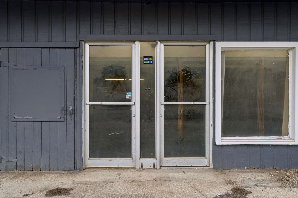 1407 Broadway Property Photo 3