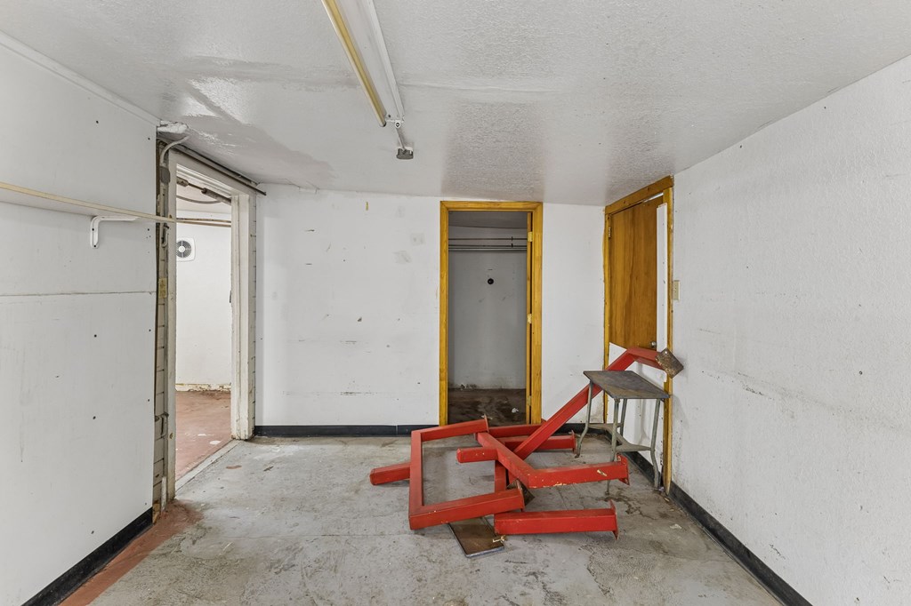 1407 Broadway Property Photo 17