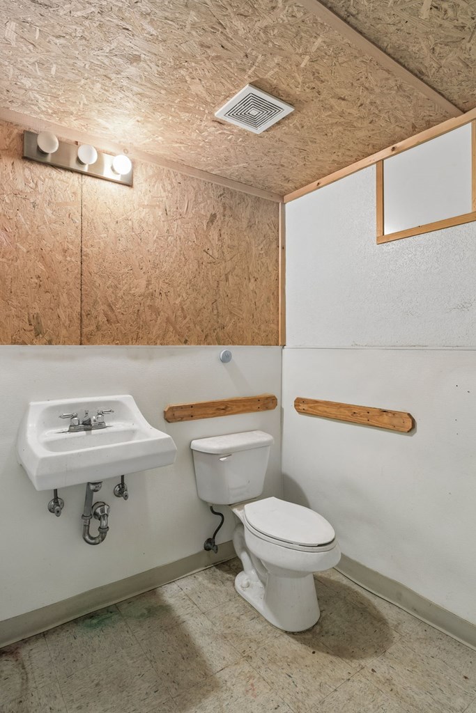 1407 Broadway Property Photo 19