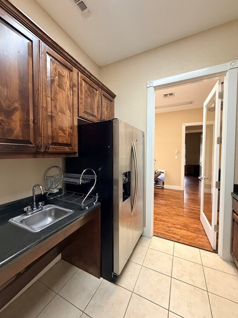 520 Thompson Dr Property Photo 27