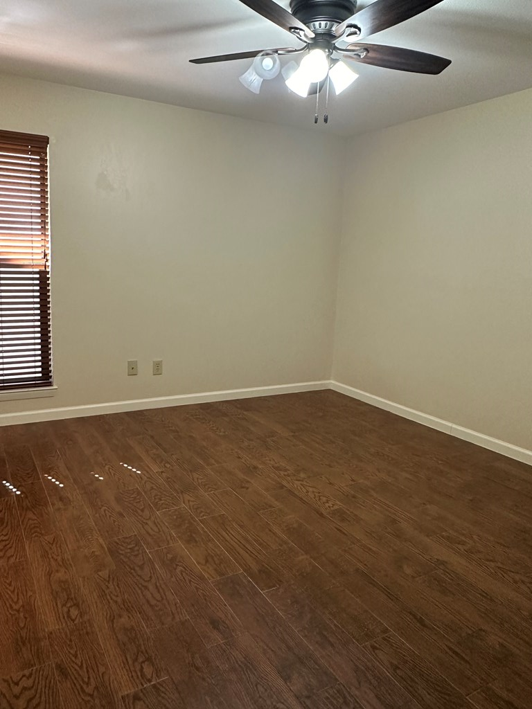1900b West Lane Property Photo 11
