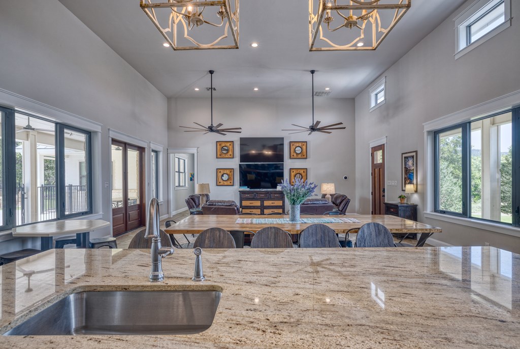 152 Tequila Sunrise Property Photo 6