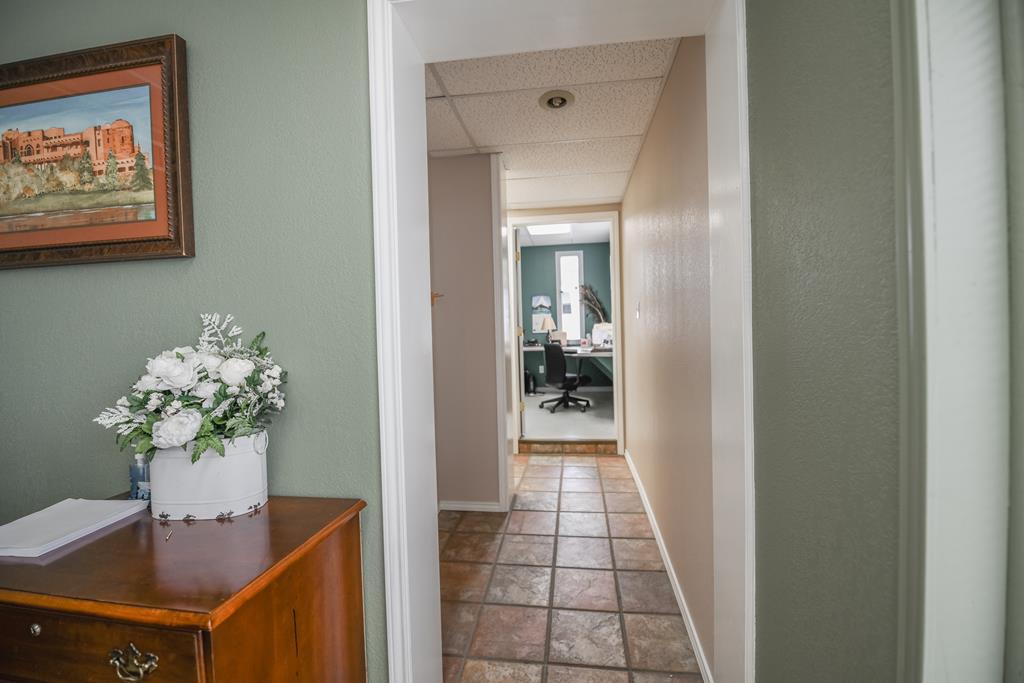 1112 Sidney Baker Property Photo 10