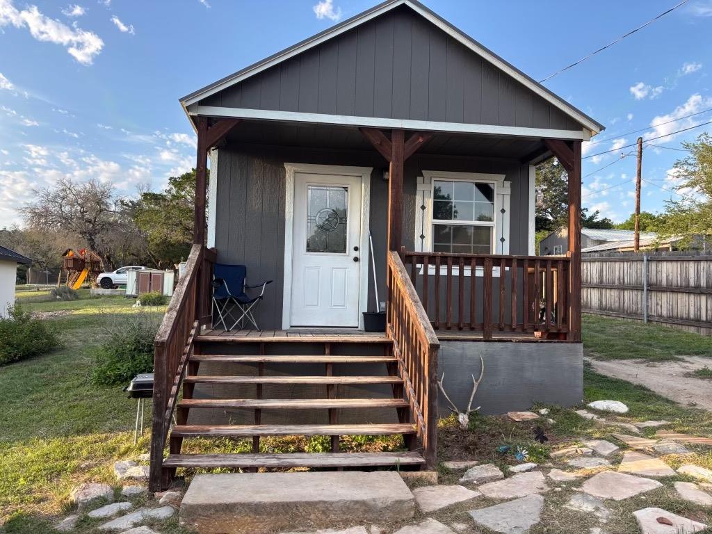225 Fourth St Property Photo 1