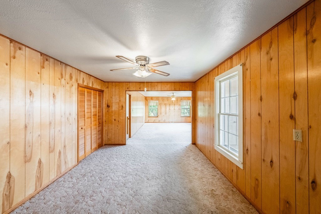 201 E Highway St Property Photo 17