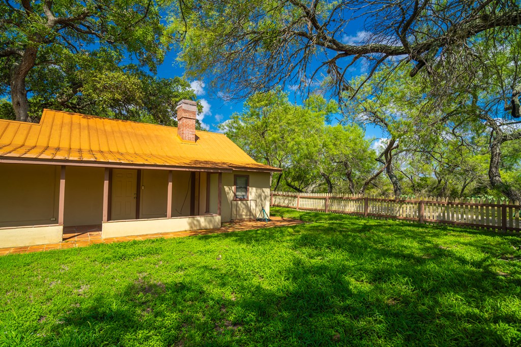 124628 Property Photo 5