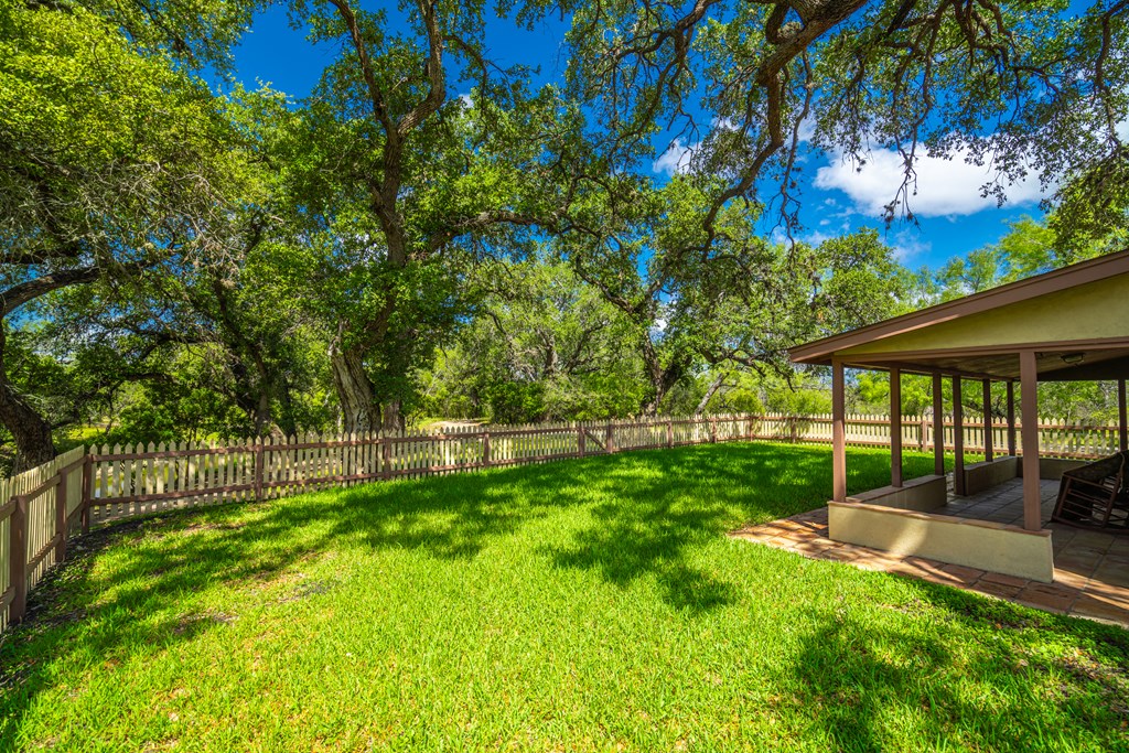124628 Property Photo 17