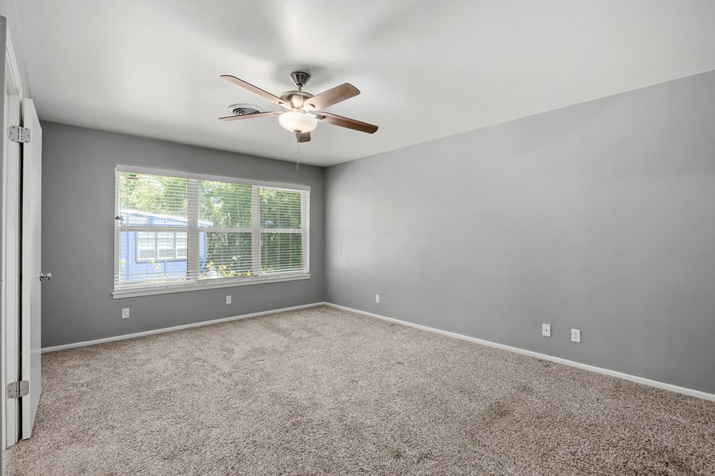705 Overhill Dr Property Photo 23