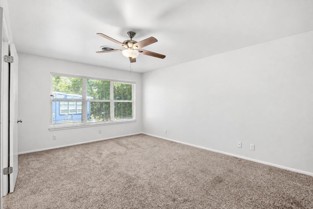 705 Overhill Dr Property Photo 24