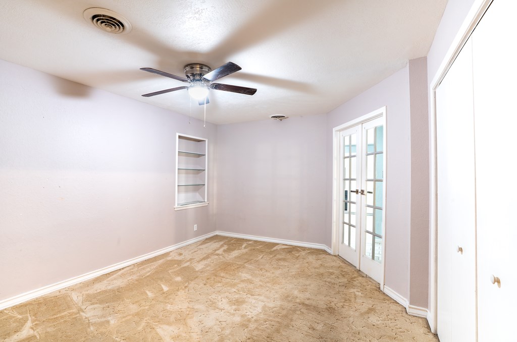 1107 Donna Kay Dr Property Photo 8