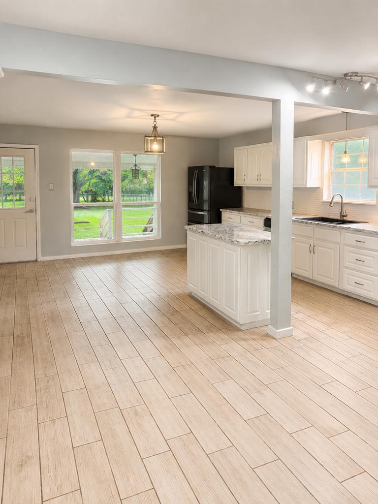 1107 Donna Kay Dr Property Photo 10