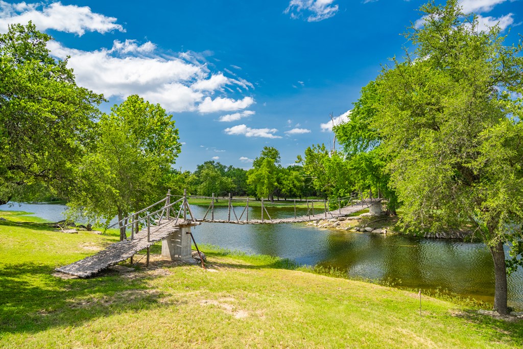 124863 Property Photo 4