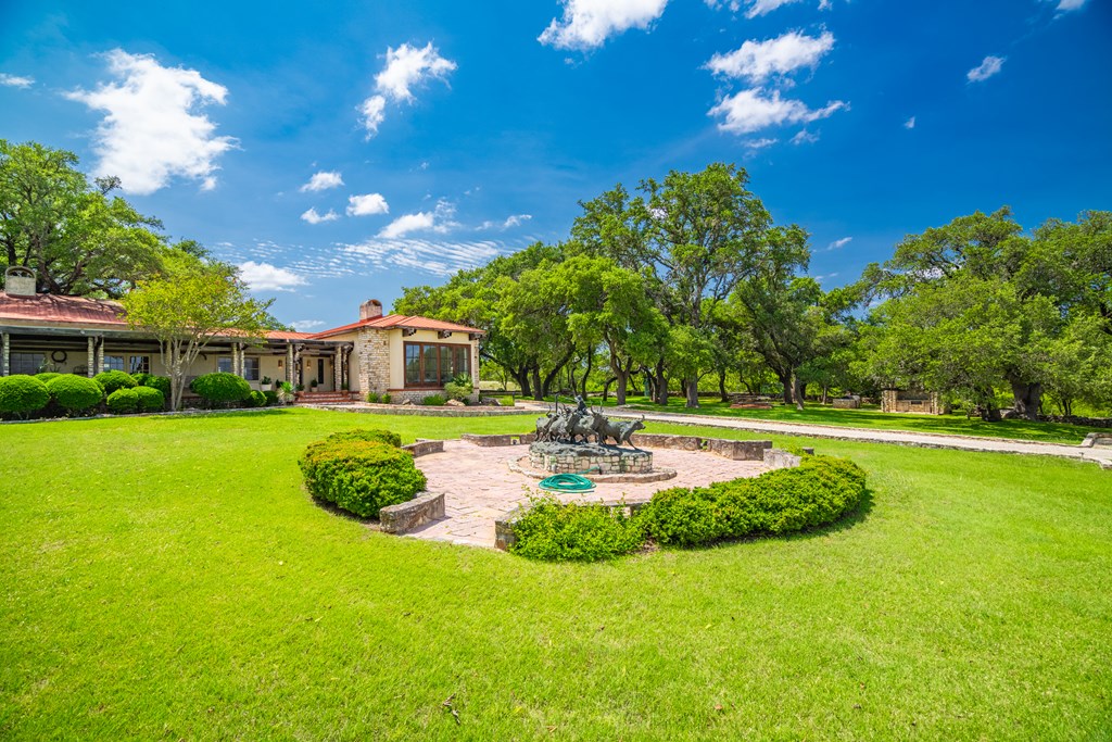 124863 Property Photo 6