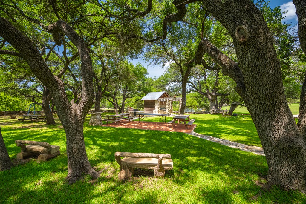 124863 Property Photo 10