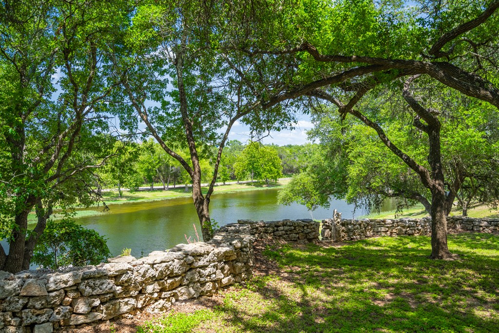 124863 Property Photo 11