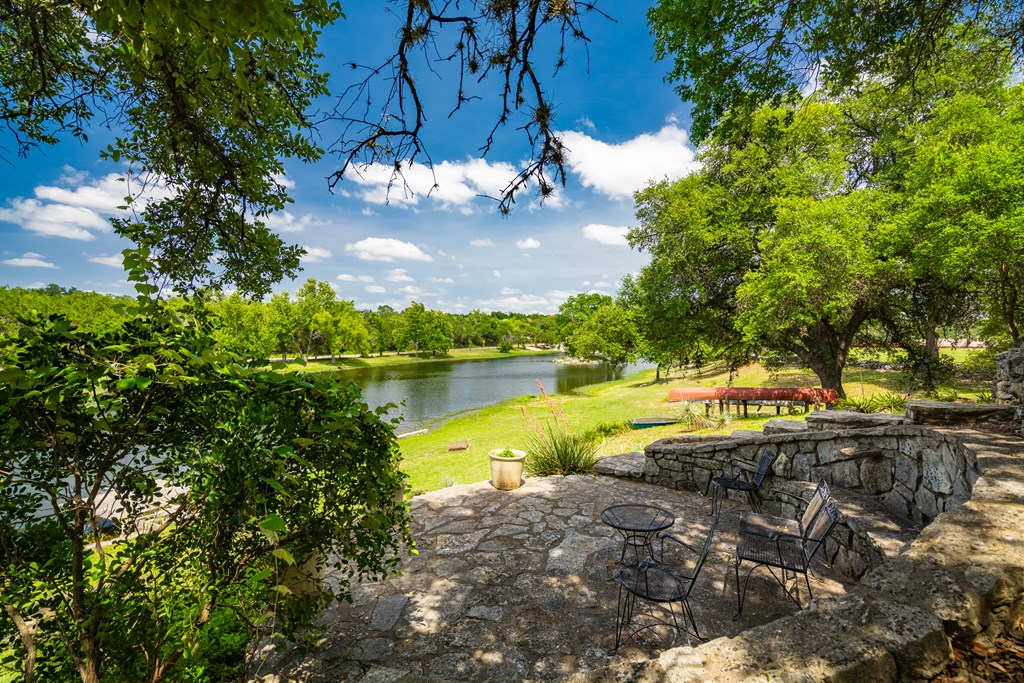 124863 Property Photo 12