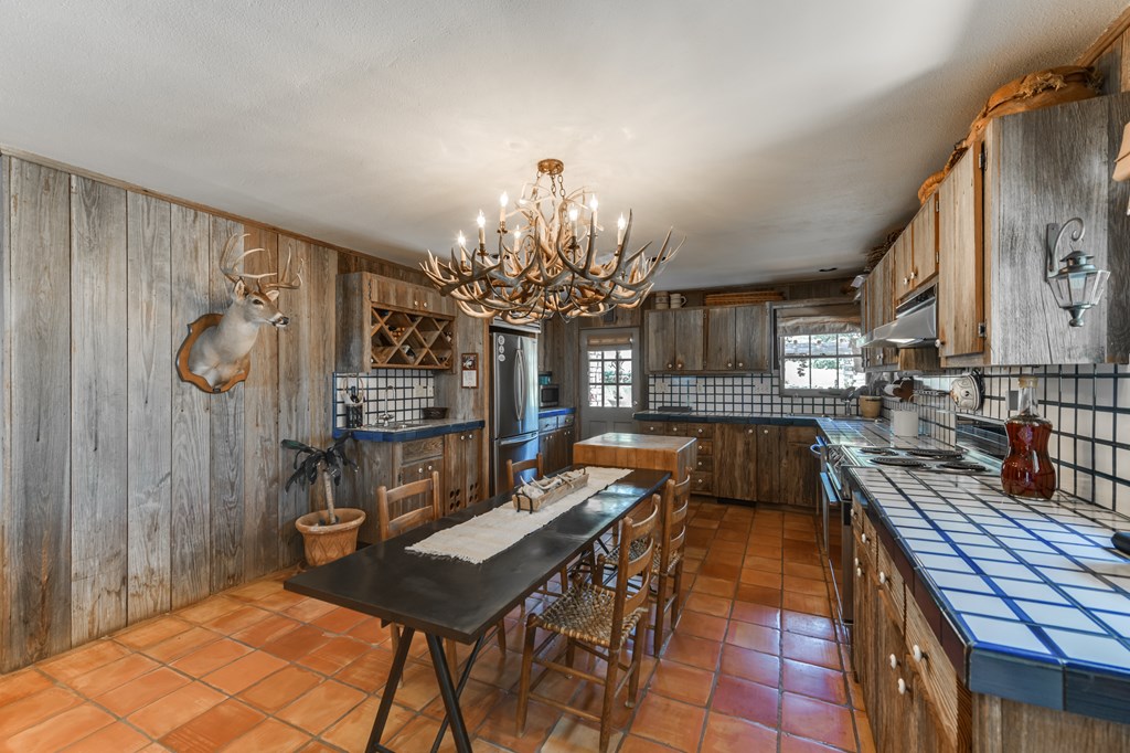 124863 Property Photo 14