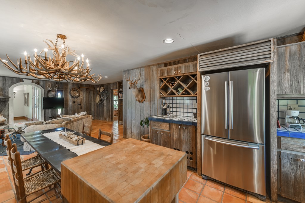 124863 Property Photo 15