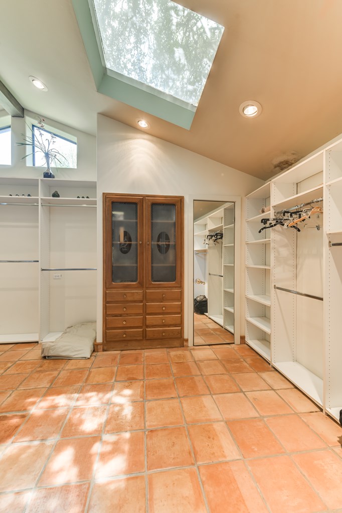 124863 Property Photo 20