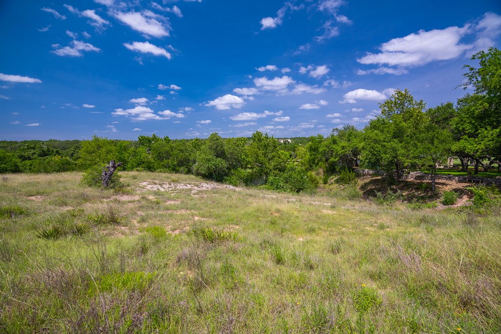 124863 Property Photo 31