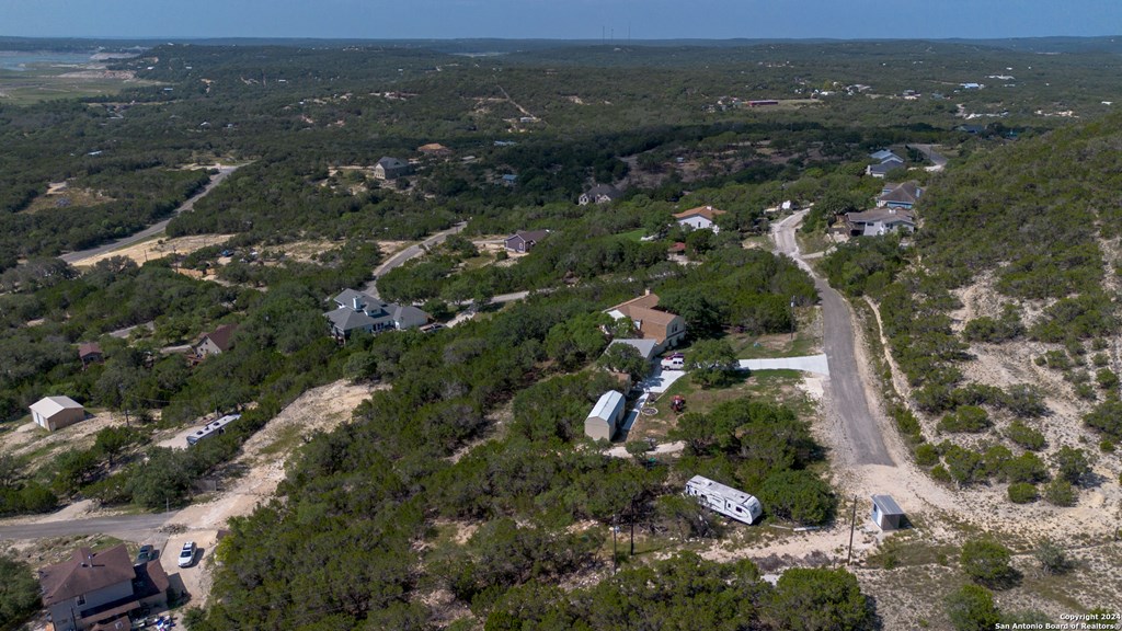 124883 Property Photo 3