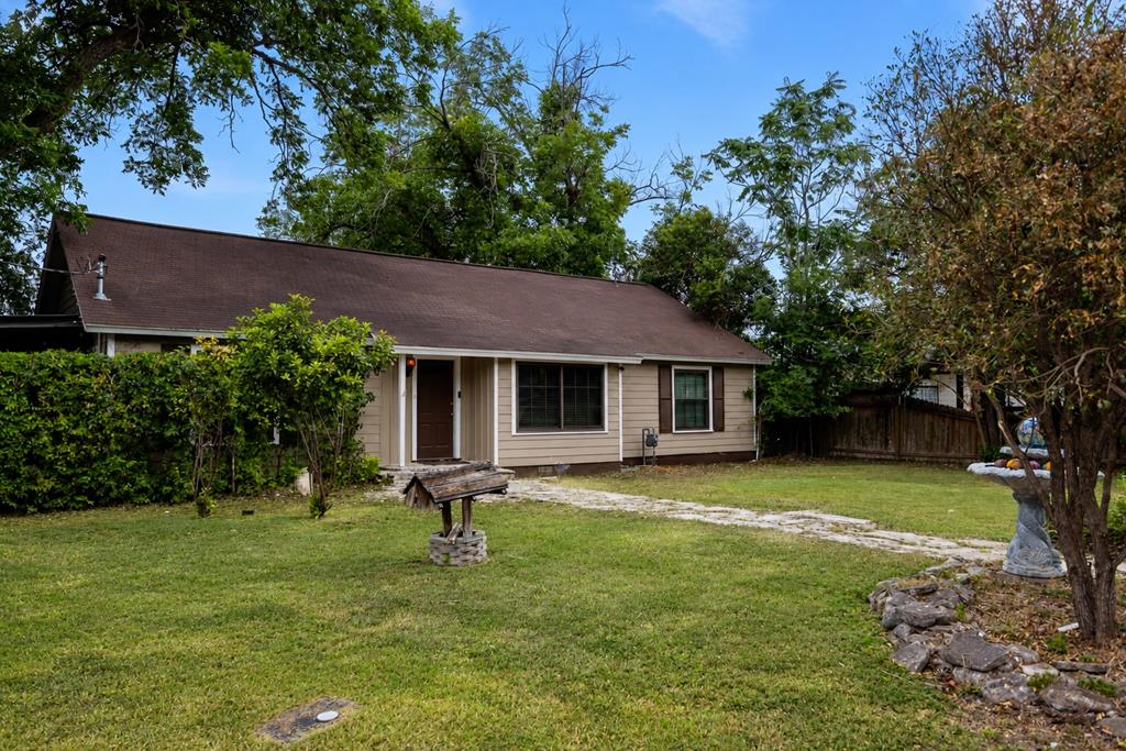 311 Spence St Property Photo 1
