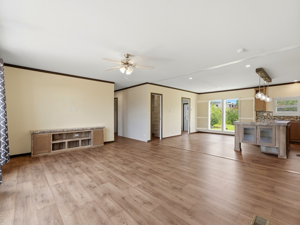 504 Pr 1523 Property Photo 3