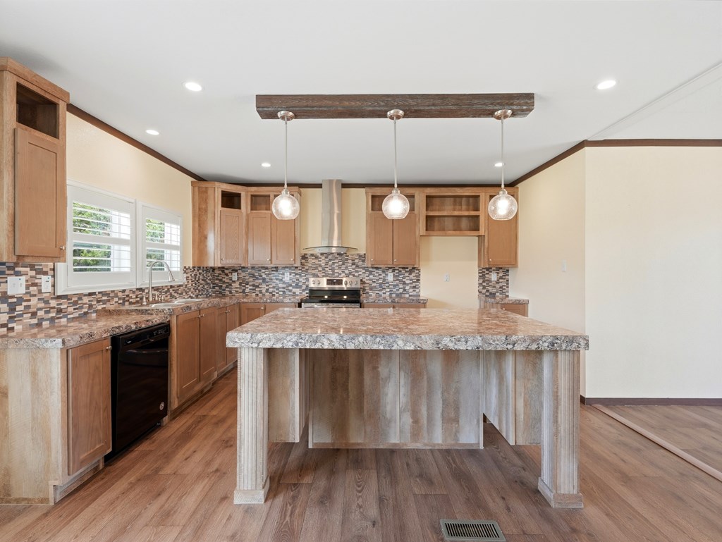 504 Pr 1523 Property Photo 11
