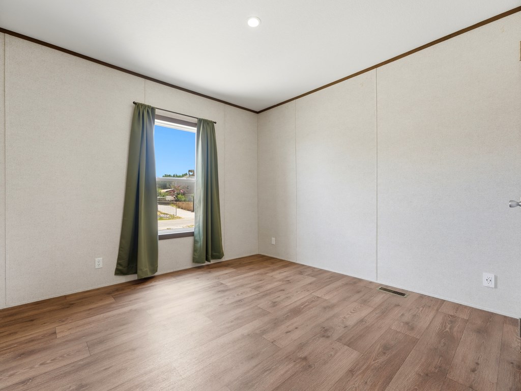 504 Pr 1523 Property Photo 15