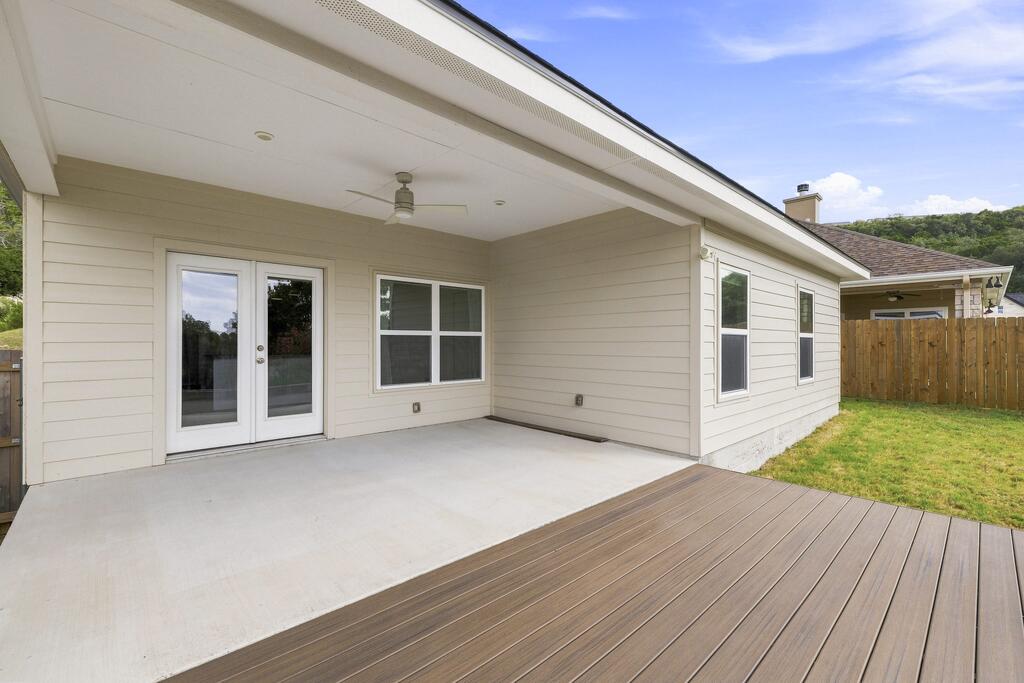 1153 Norfolk Ln Property Photo 16