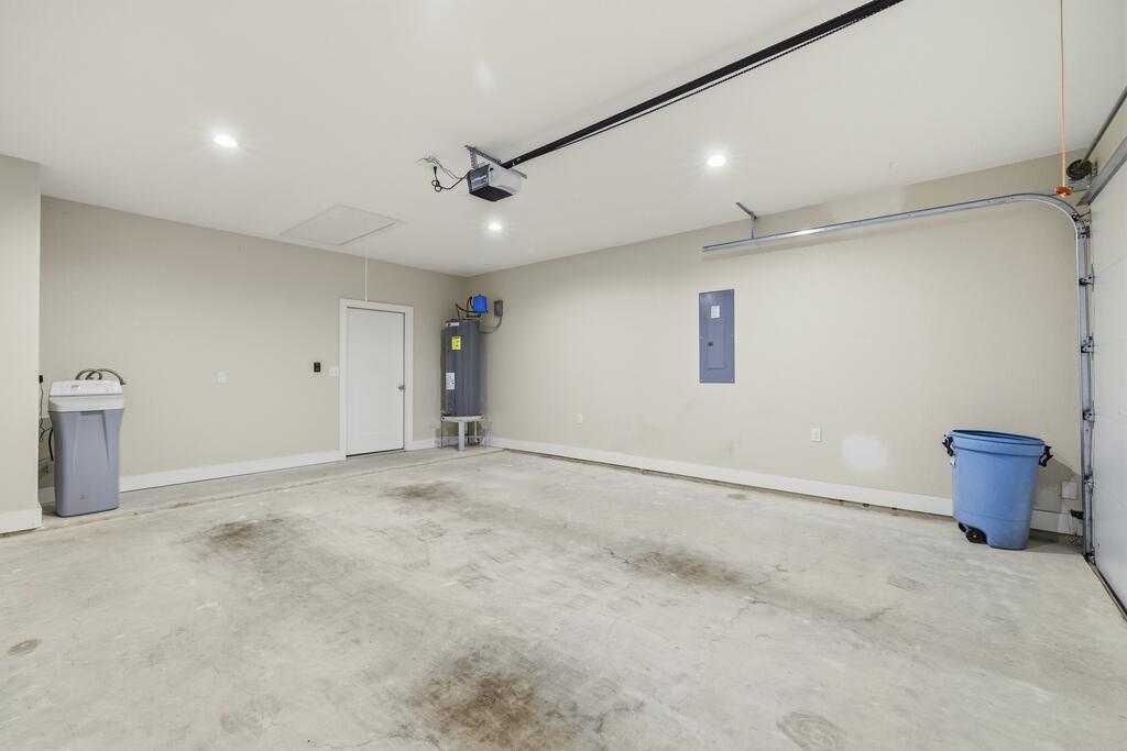 1153 Norfolk Ln Property Photo 20