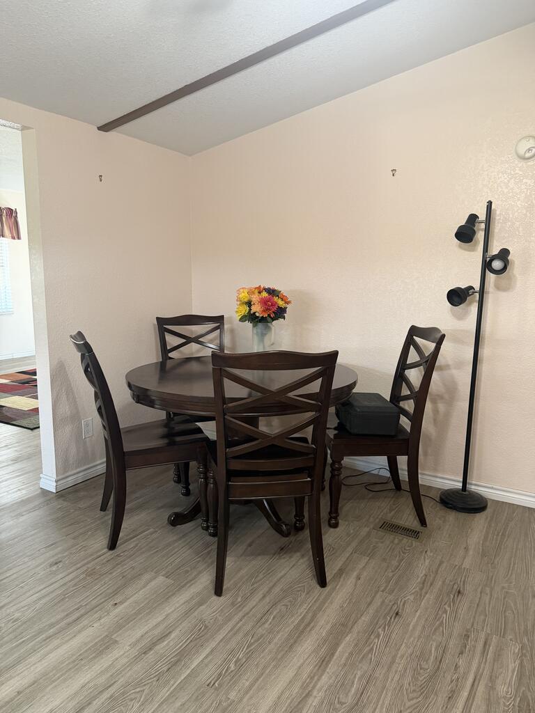 103 Silver Creek Property Photo 6