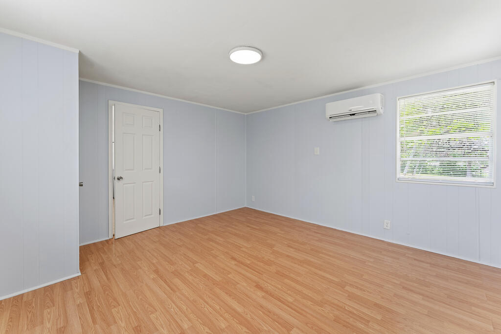 108 E White Wing Property Photo 16