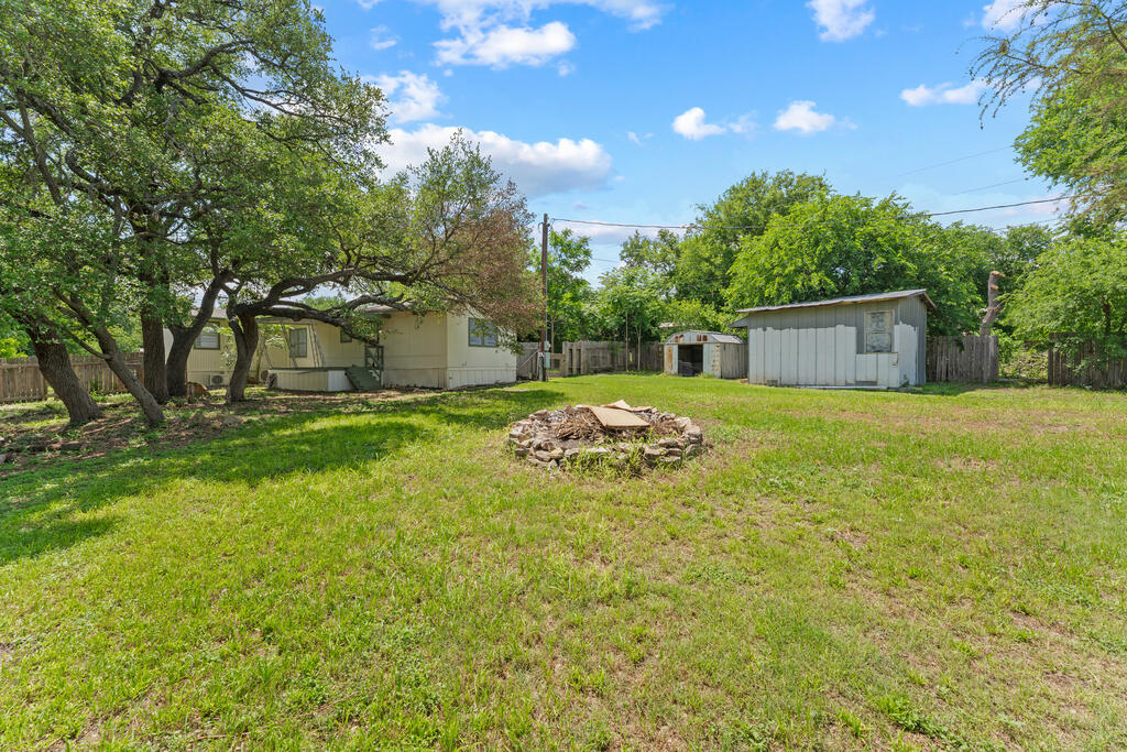 108 E White Wing Property Photo 23