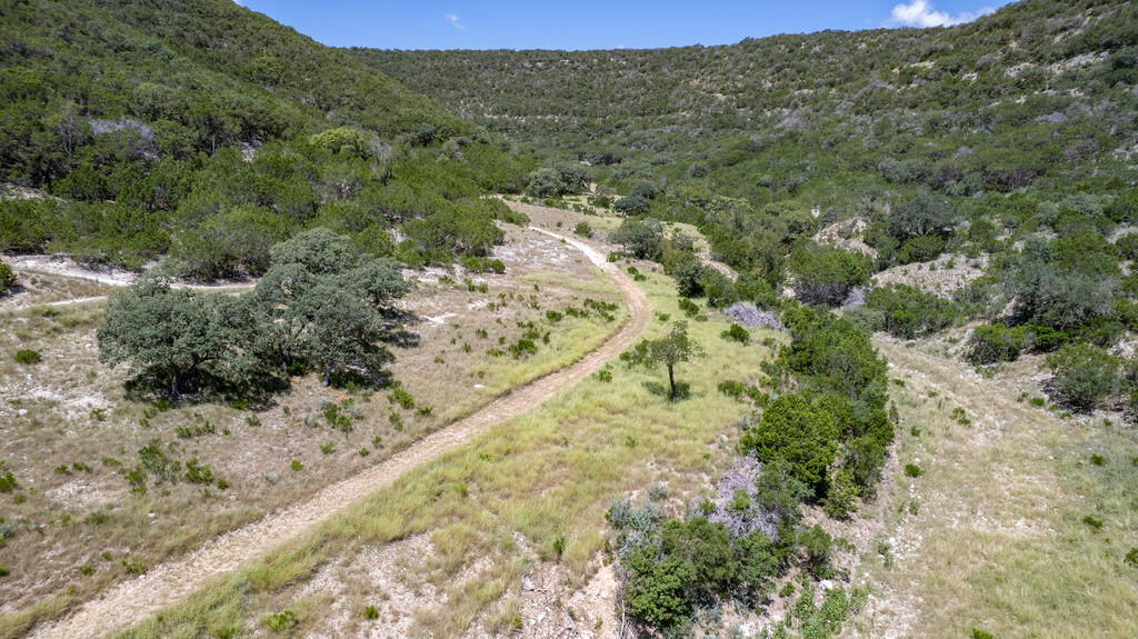 2242 Patterson Creek Rd Property Photo 8