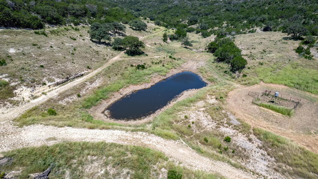 2242 Patterson Creek Rd Property Photo 9